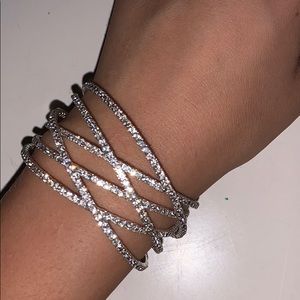 Beautiful gem cross cross bracelet